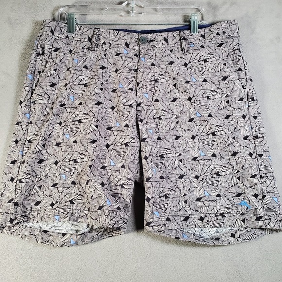 Tommy Bahama Other - Tommy Bahama Shorts Mens 36 Gray Black Geometric Print Stretch Preppy Golf Chino